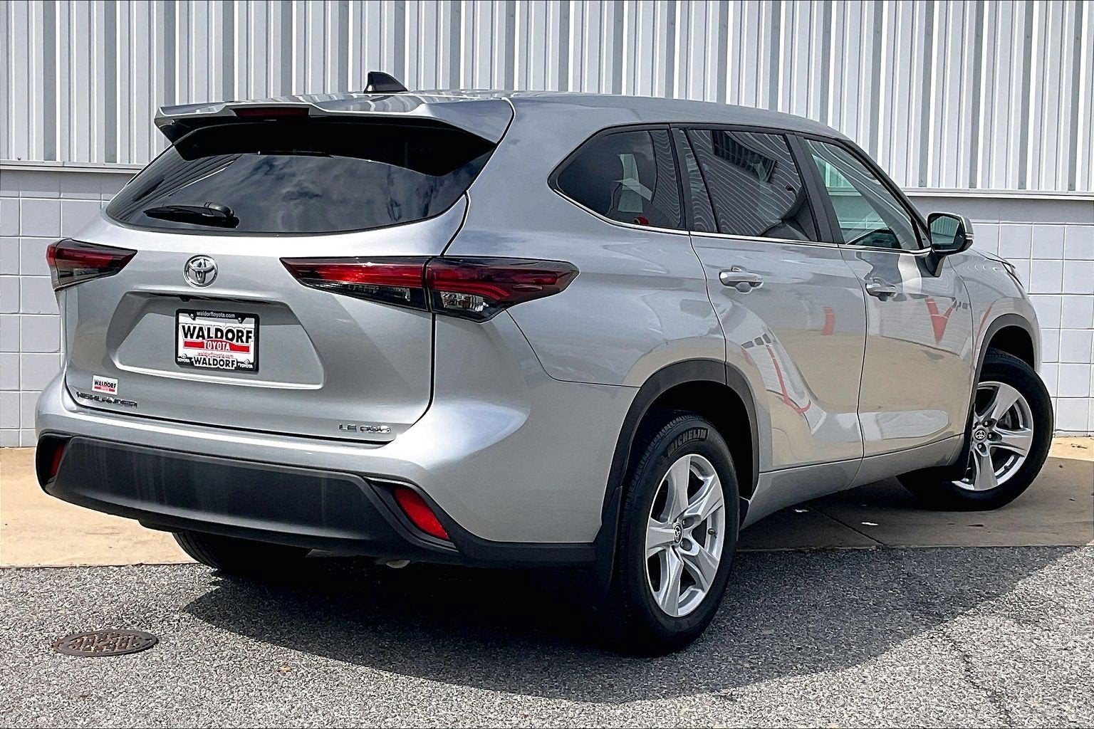 2024 Toyota Highlander LE