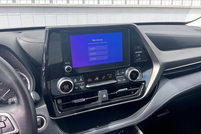 2024 Toyota Highlander LE