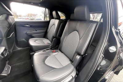 2025 Toyota Highlander Base