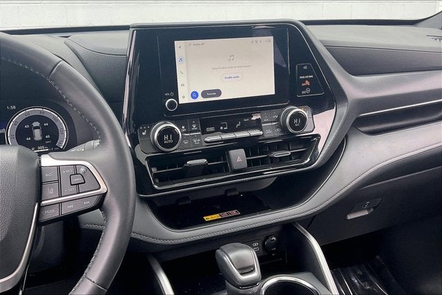 2025 Toyota Highlander Base