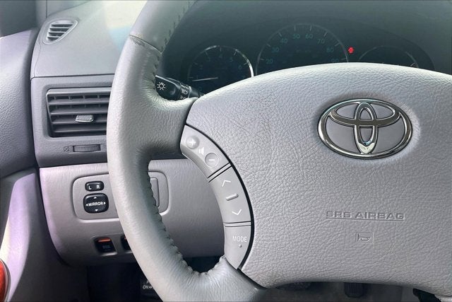 2010 Toyota SIENNA XLE