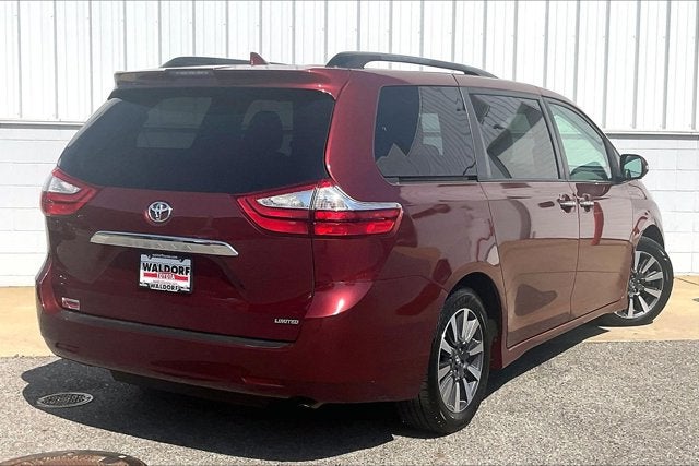 2019 Toyota Sienna Base