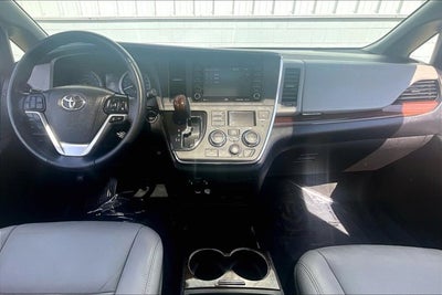 2019 Toyota Sienna Base