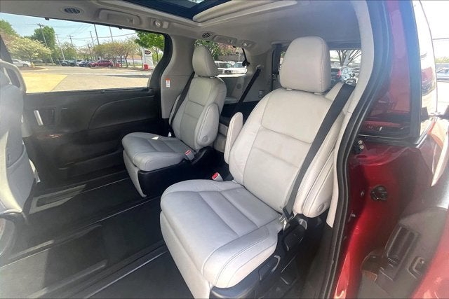 2019 Toyota Sienna Base