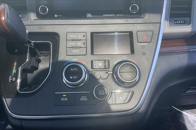 2019 Toyota Sienna Base