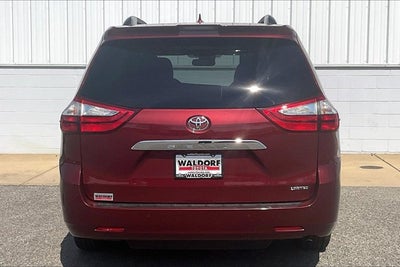 2019 Toyota Sienna Base