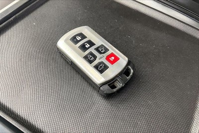 2019 Toyota Sienna Base