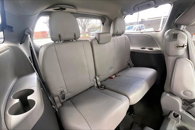 2019 Toyota Sienna Base