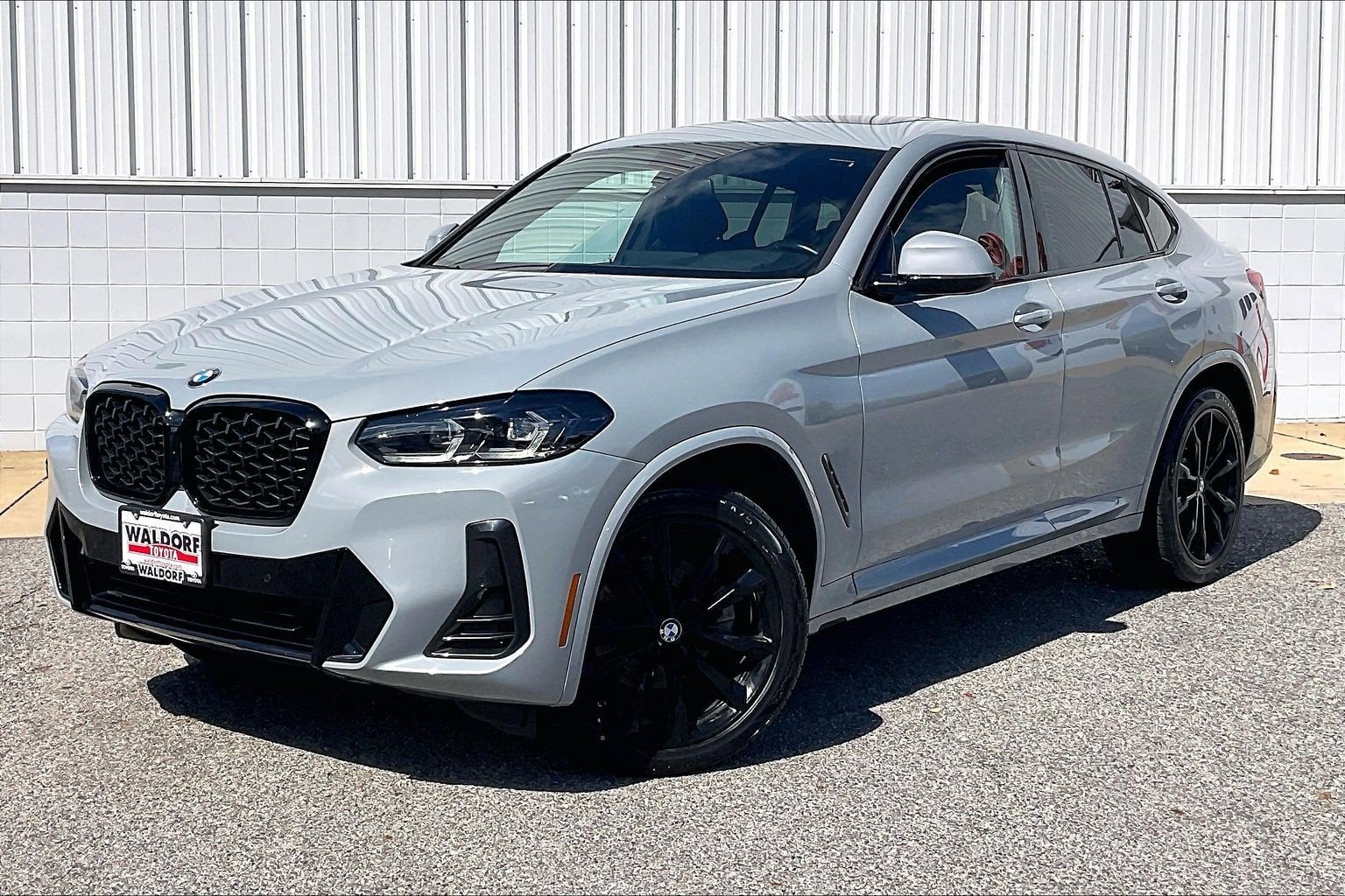 2023 BMW X4 xDrive30i