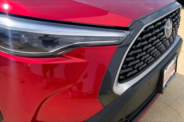 2025 Toyota Corolla Cross XLE