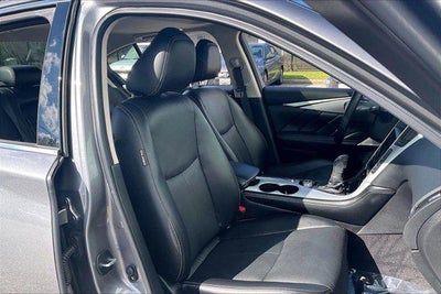 2022 INFINITI Q50 LUXE
