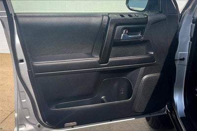 2023 Toyota 4RUNNER TRD Off Road