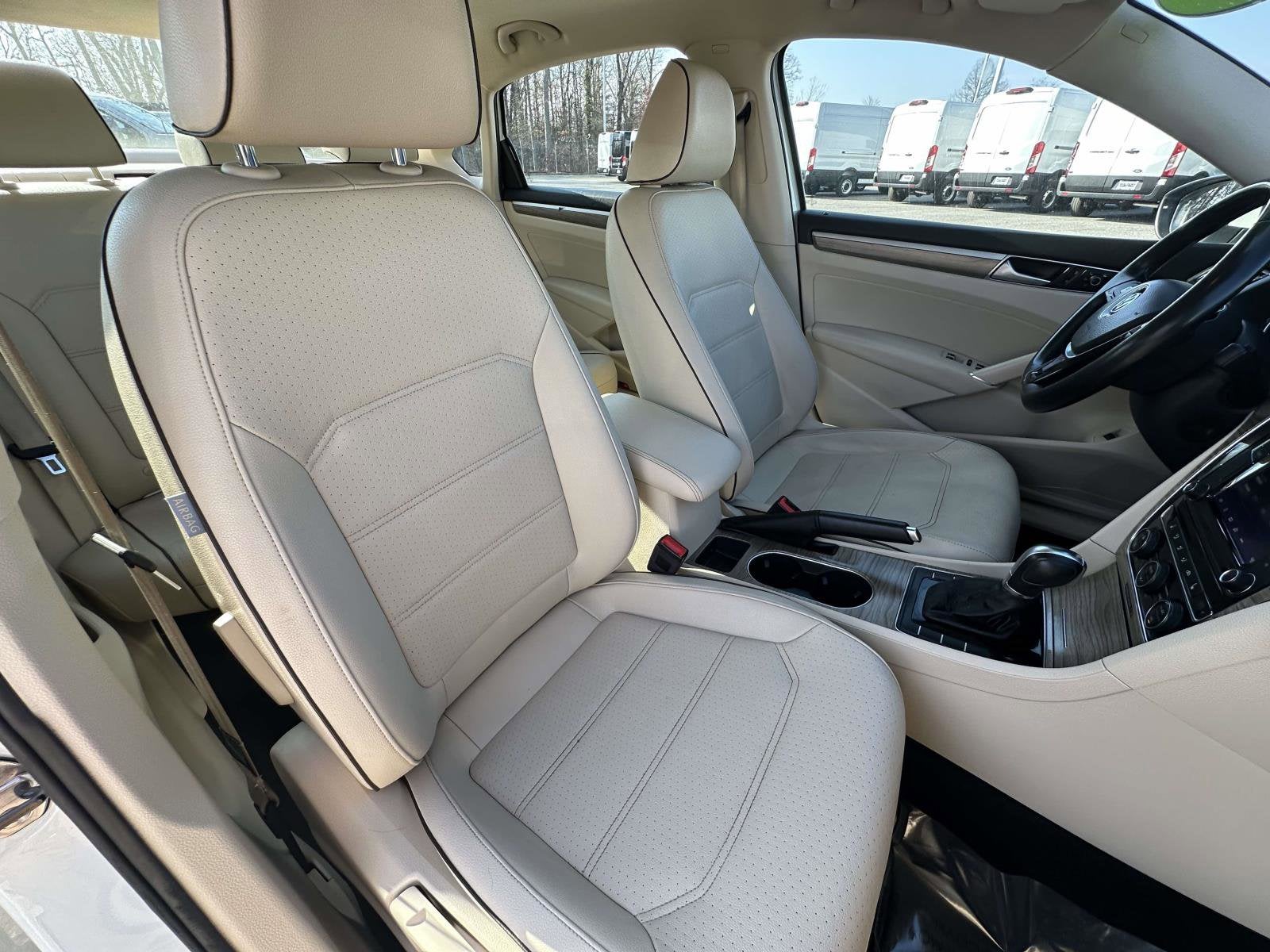 2017 Volkswagen Passat 1.8T SE w/Technology