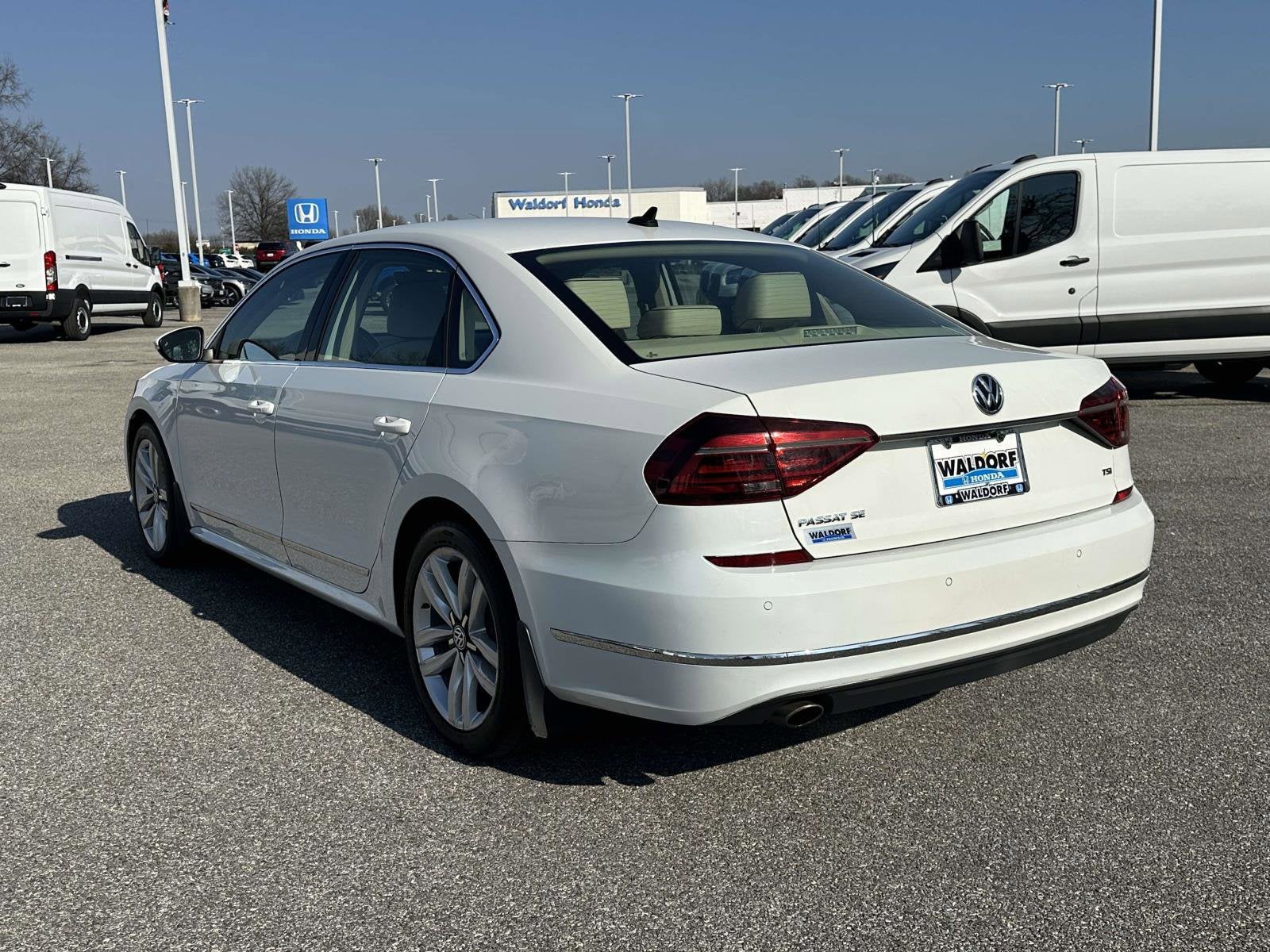2017 Volkswagen Passat 1.8T SE w/Technology