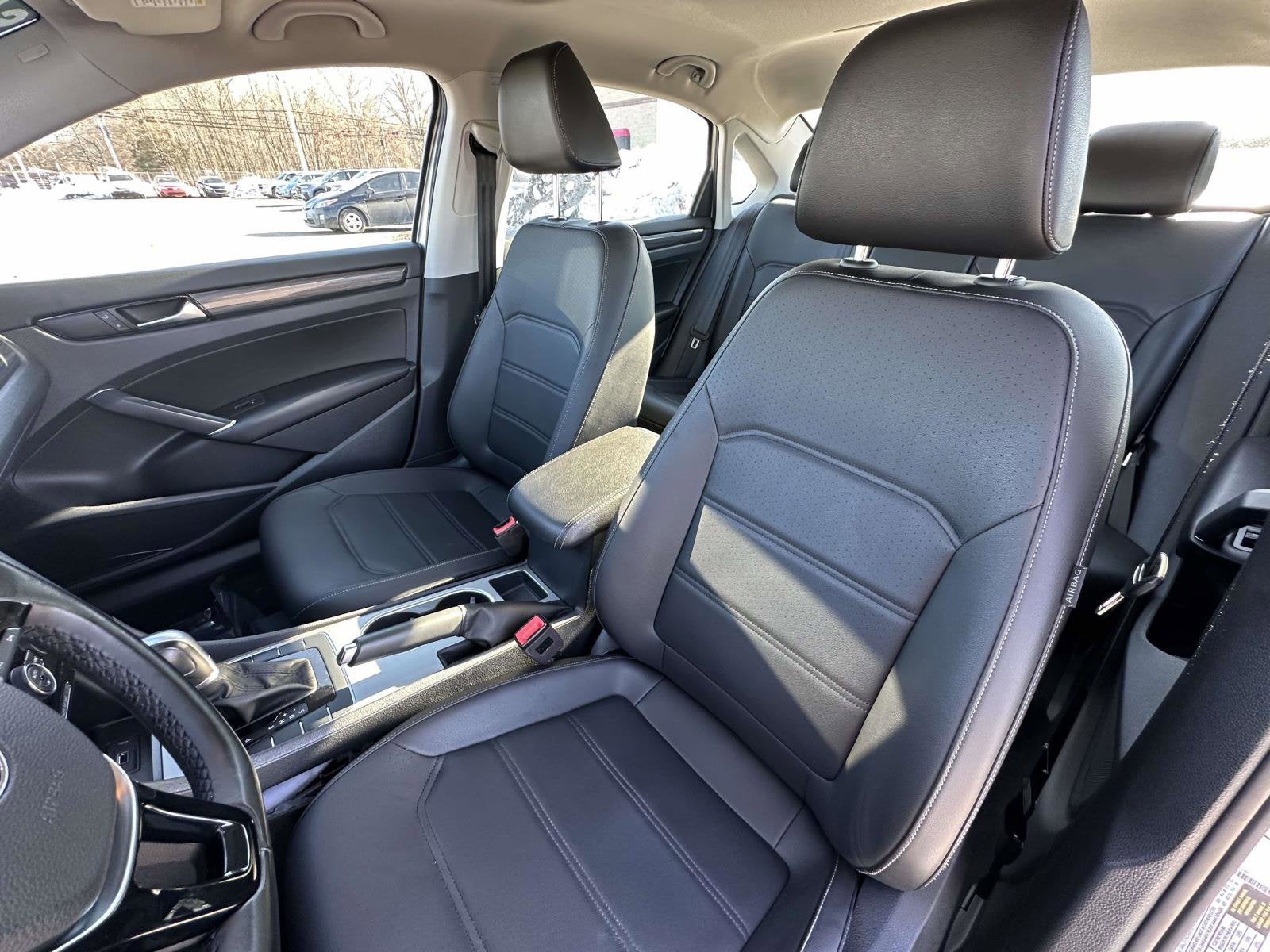 2020 Volkswagen Passat 2.0T R-Line