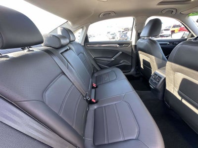 2020 Volkswagen Passat 2.0T R-Line