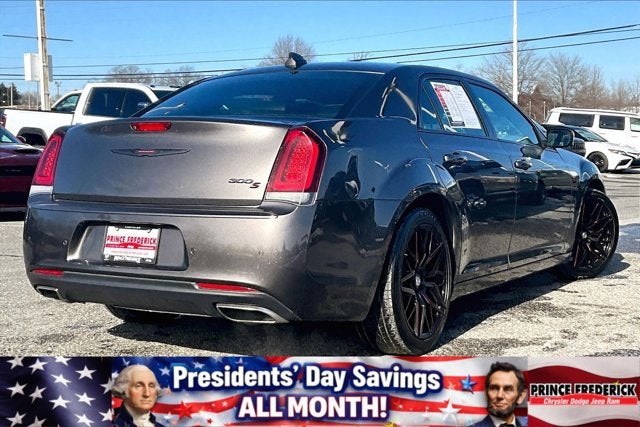 2022 Chrysler 300 300S