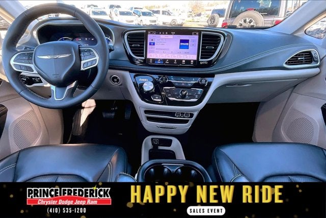 2023 Chrysler Pacifica Hybrid Touring L