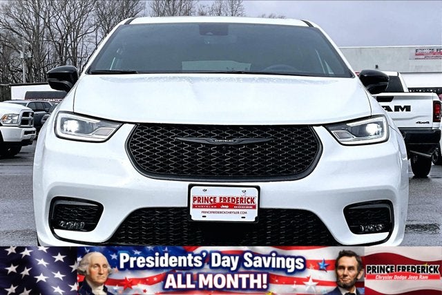 2023 Chrysler Pacifica Hybrid Limited