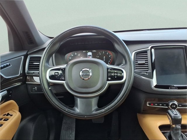 2019 Volvo XC90 Momentum