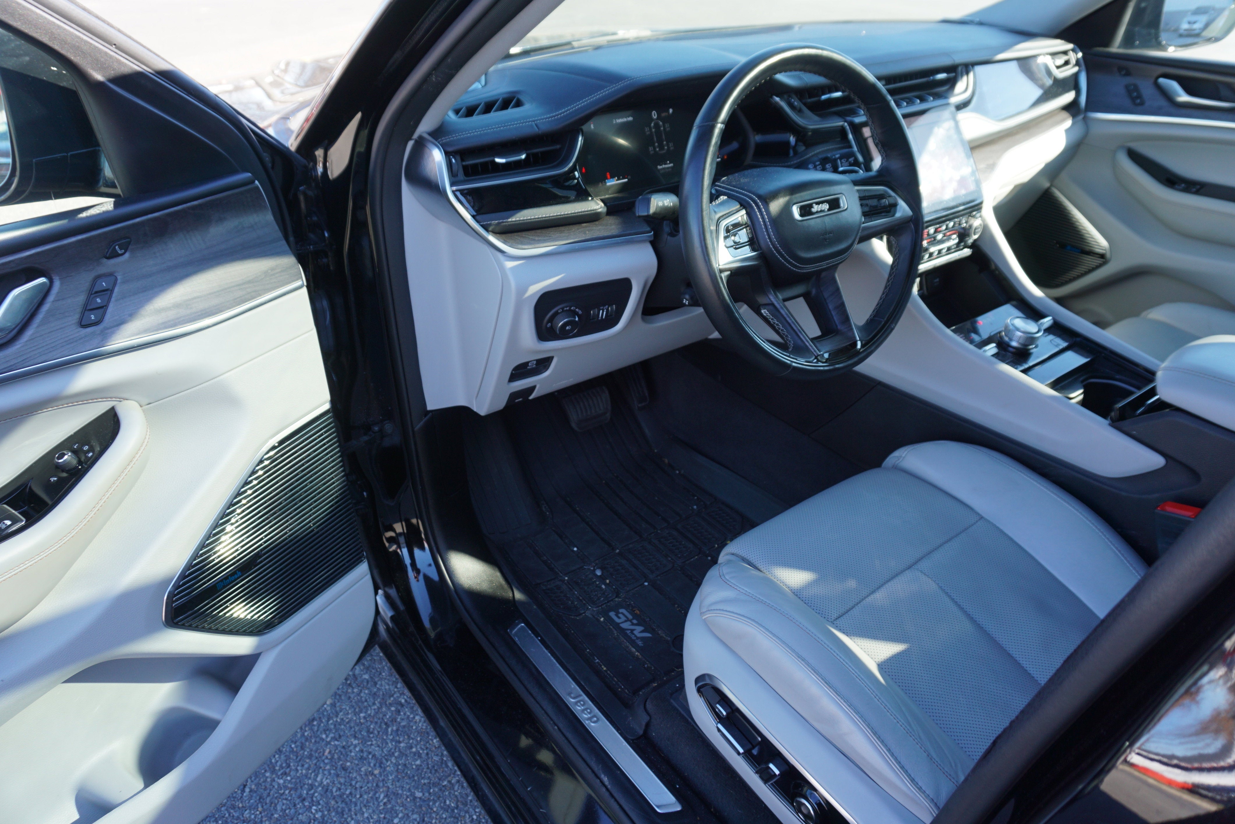 2023 Jeep Grand Cherokee L Overland