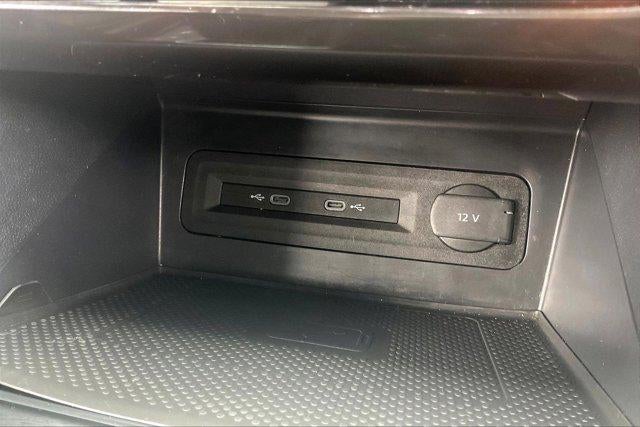 2022 Volkswagen Atlas Cross Sport 2.0T SE w/Technology