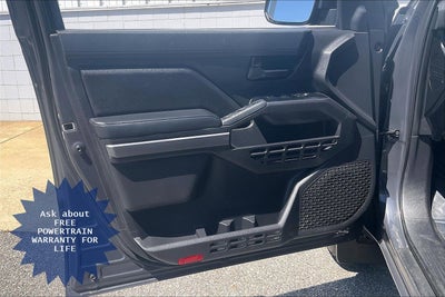 2025 Toyota Tacoma 4WD SR5