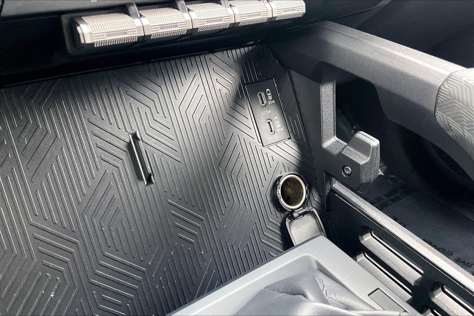 2025 Toyota Tacoma 4WD SR5