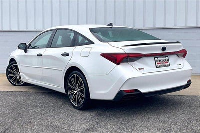 2022 Toyota Avalon Hybrid XSE Nightshade