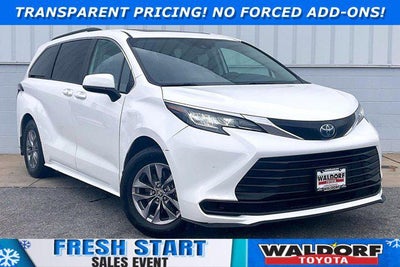 2023 Toyota Sienna LE