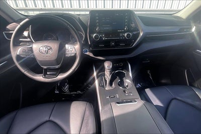 2021 Toyota Highlander Hybrid XLE