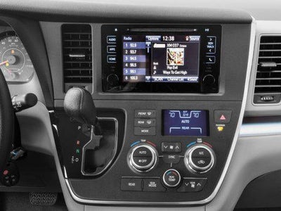 2017 Toyota Sienna LE