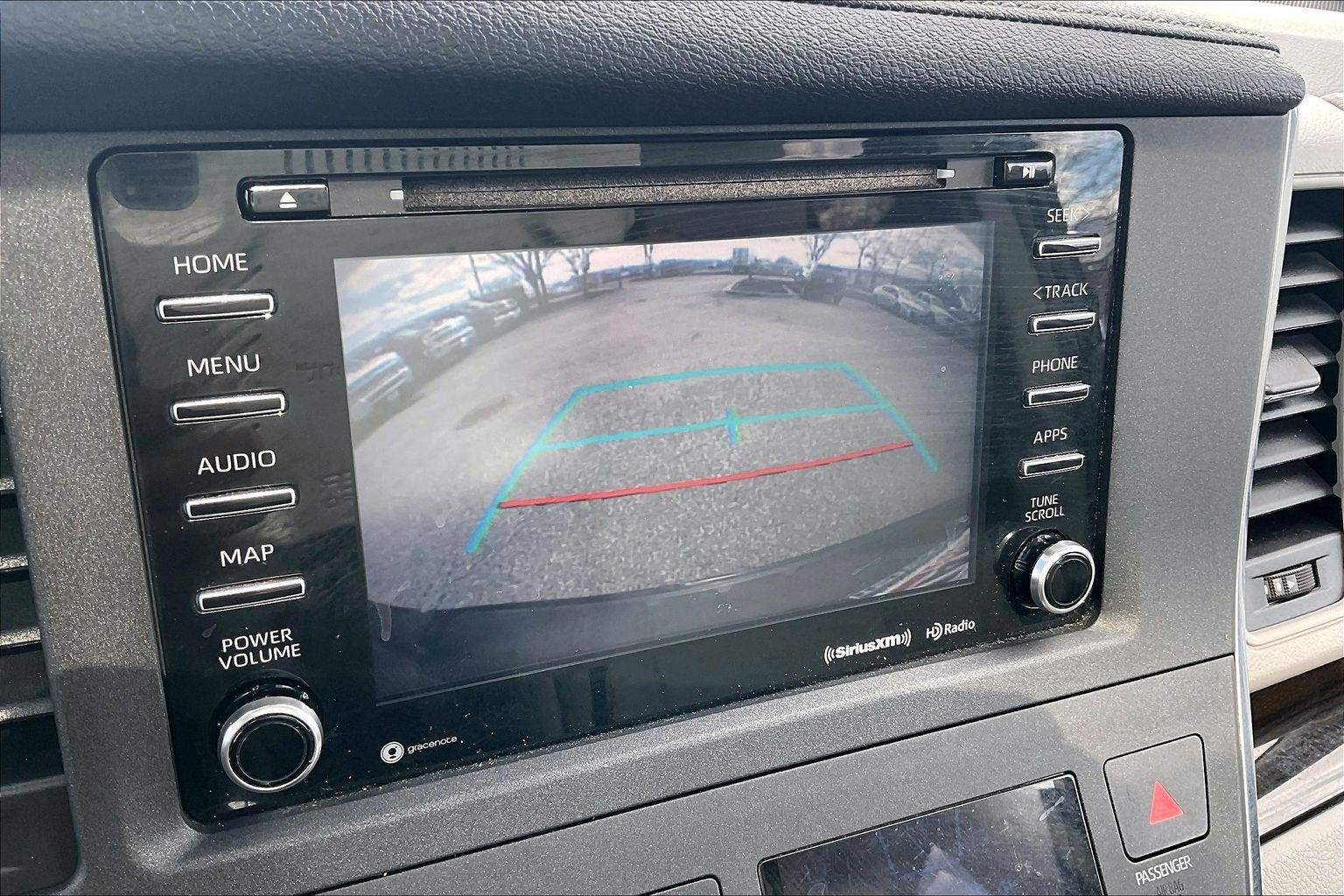 2019 Toyota Sienna XLE