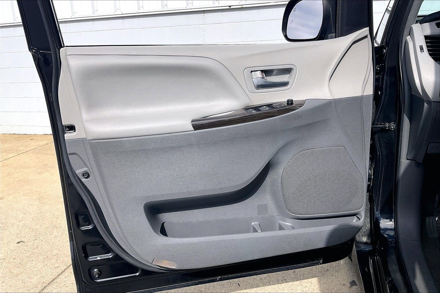 2019 Toyota Sienna XLE