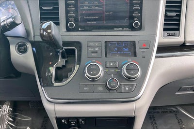 2019 Toyota Sienna XLE