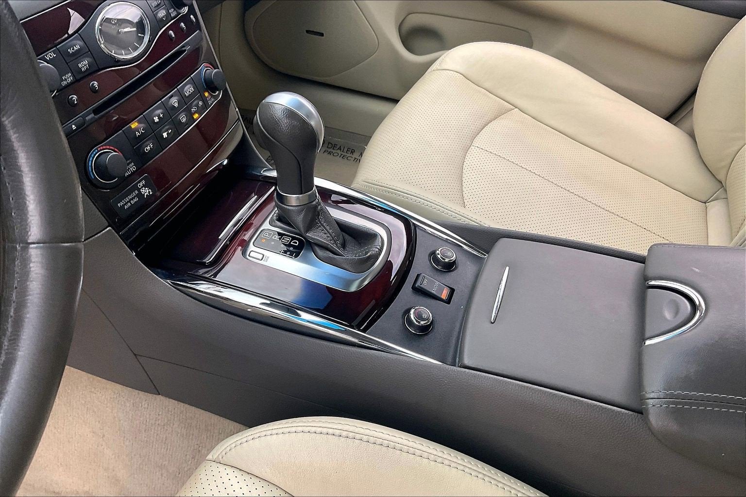 2013 INFINITI G37 Sedan x