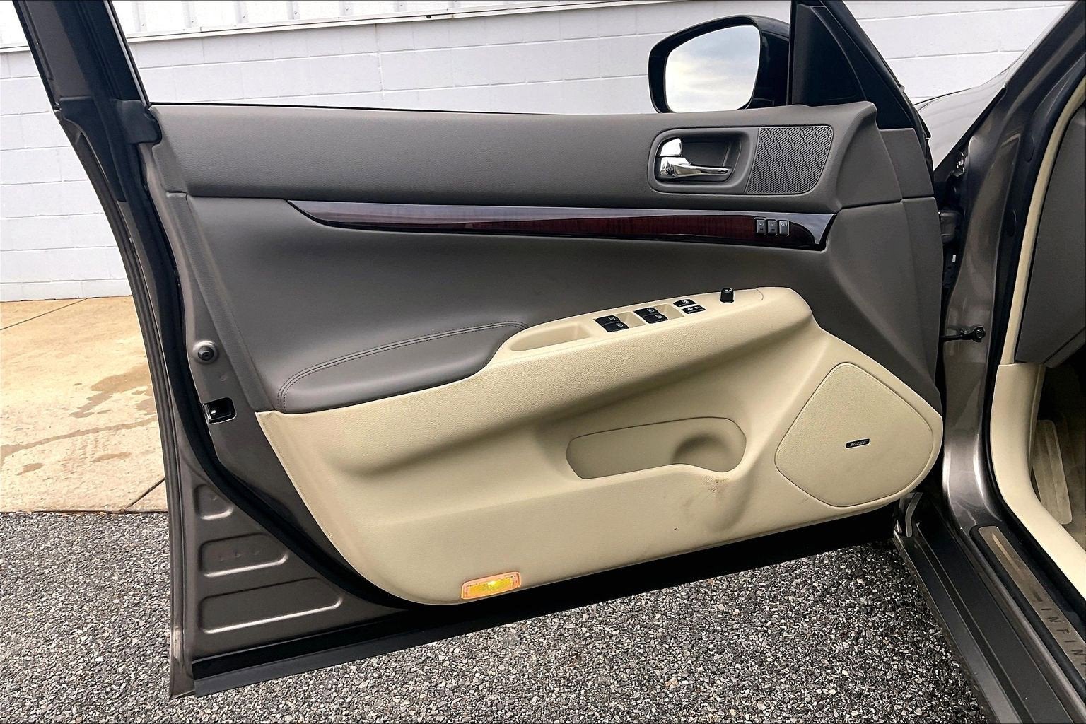 2013 INFINITI G37 Sedan x