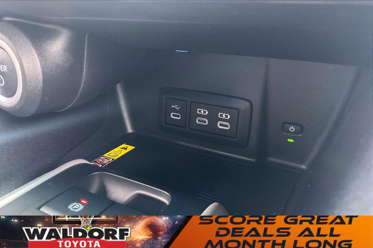 2023 Toyota Venza LE