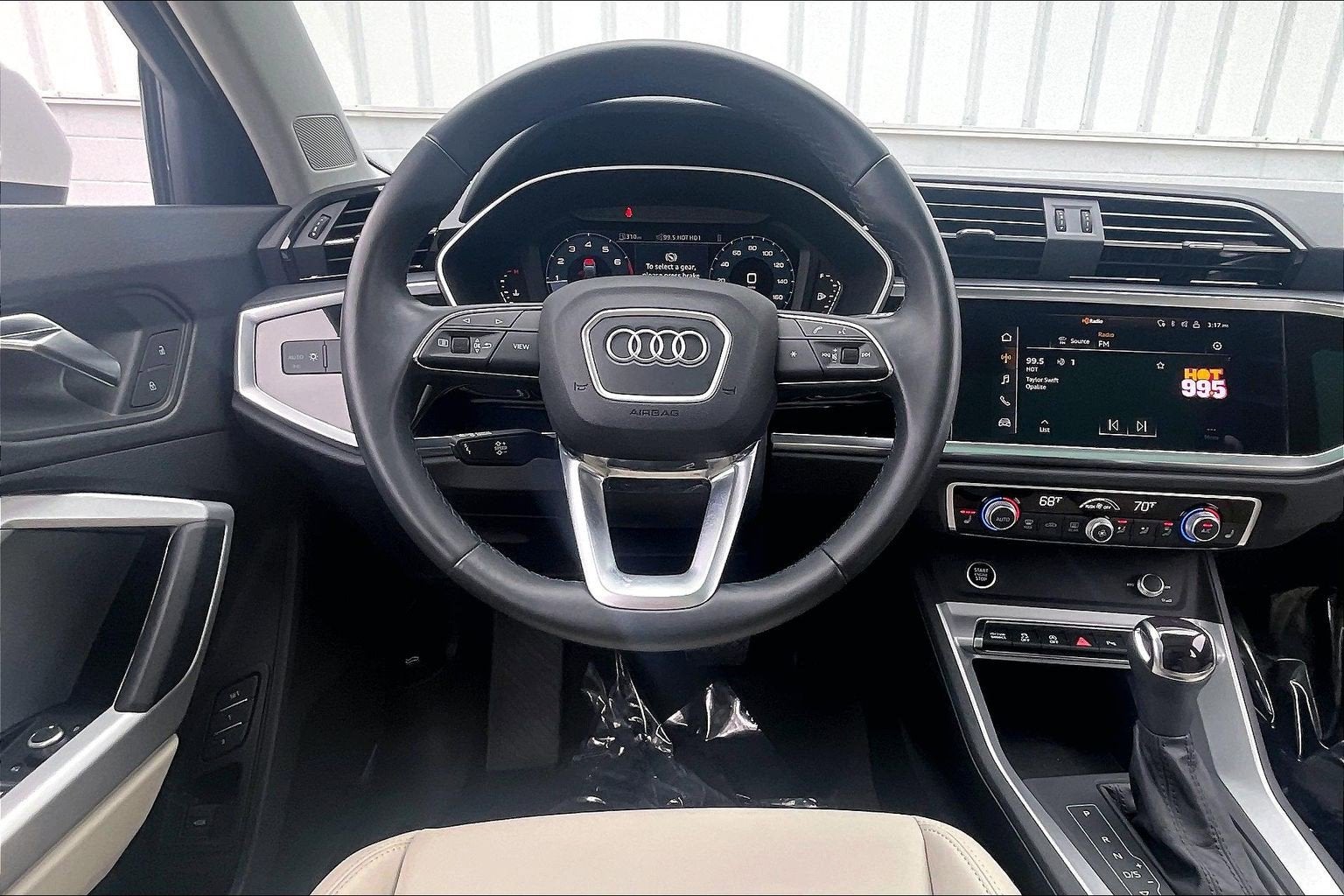 2022 Audi Q3 Premium