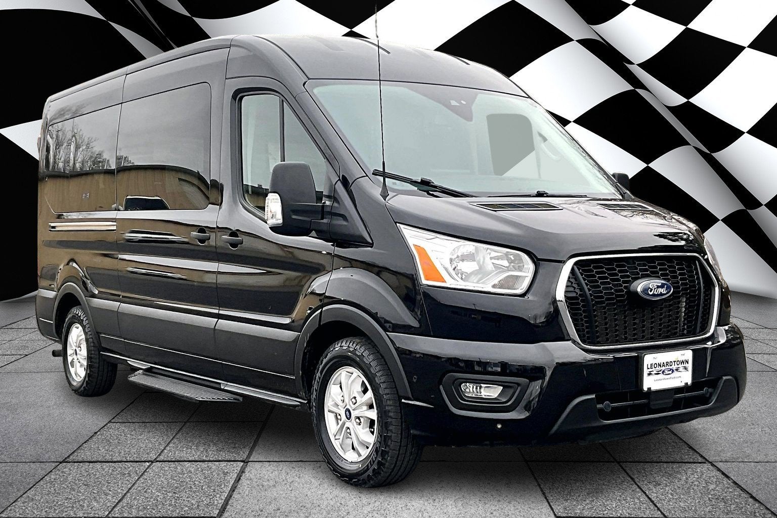 2022 Ford Transit Passenger Wagon XLT