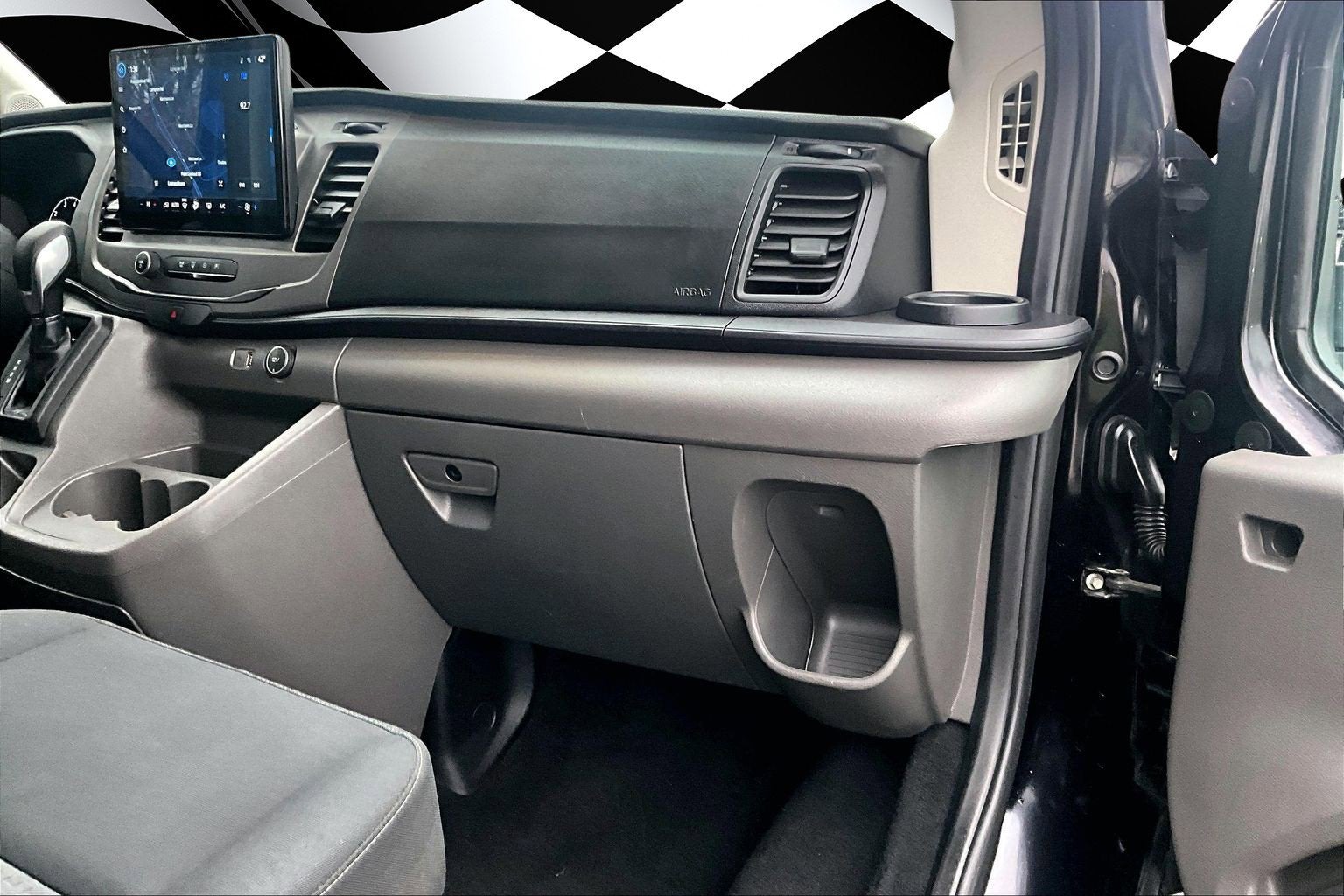 2022 Ford Transit Passenger Wagon XLT