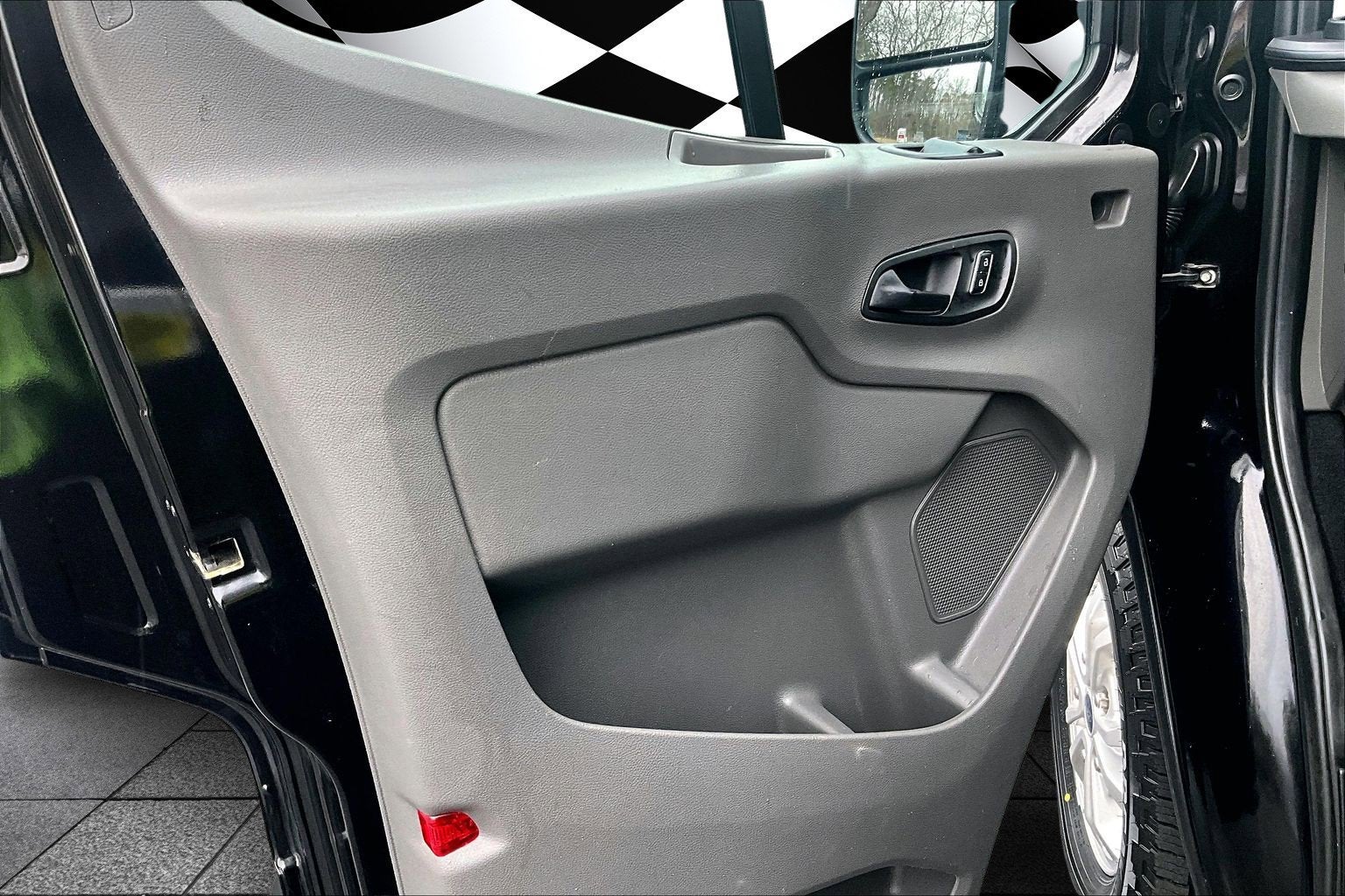 2022 Ford Transit Passenger Wagon XLT