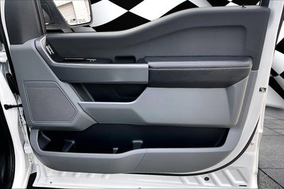 2025 Ford F-150 Lightning Pro