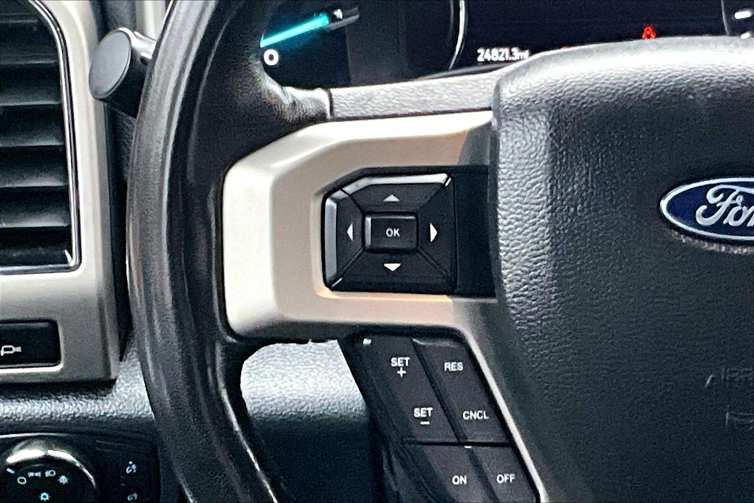 2022 Ford Super Duty F-350 SRW LARIAT ULTIMATE 7.3 GODZILLA