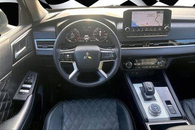 2023 Mitsubishi Outlander SEL