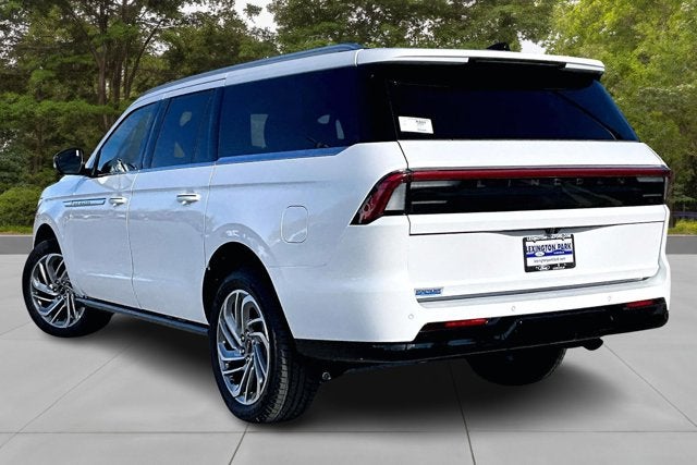2025 Lincoln Navigator L Reserve