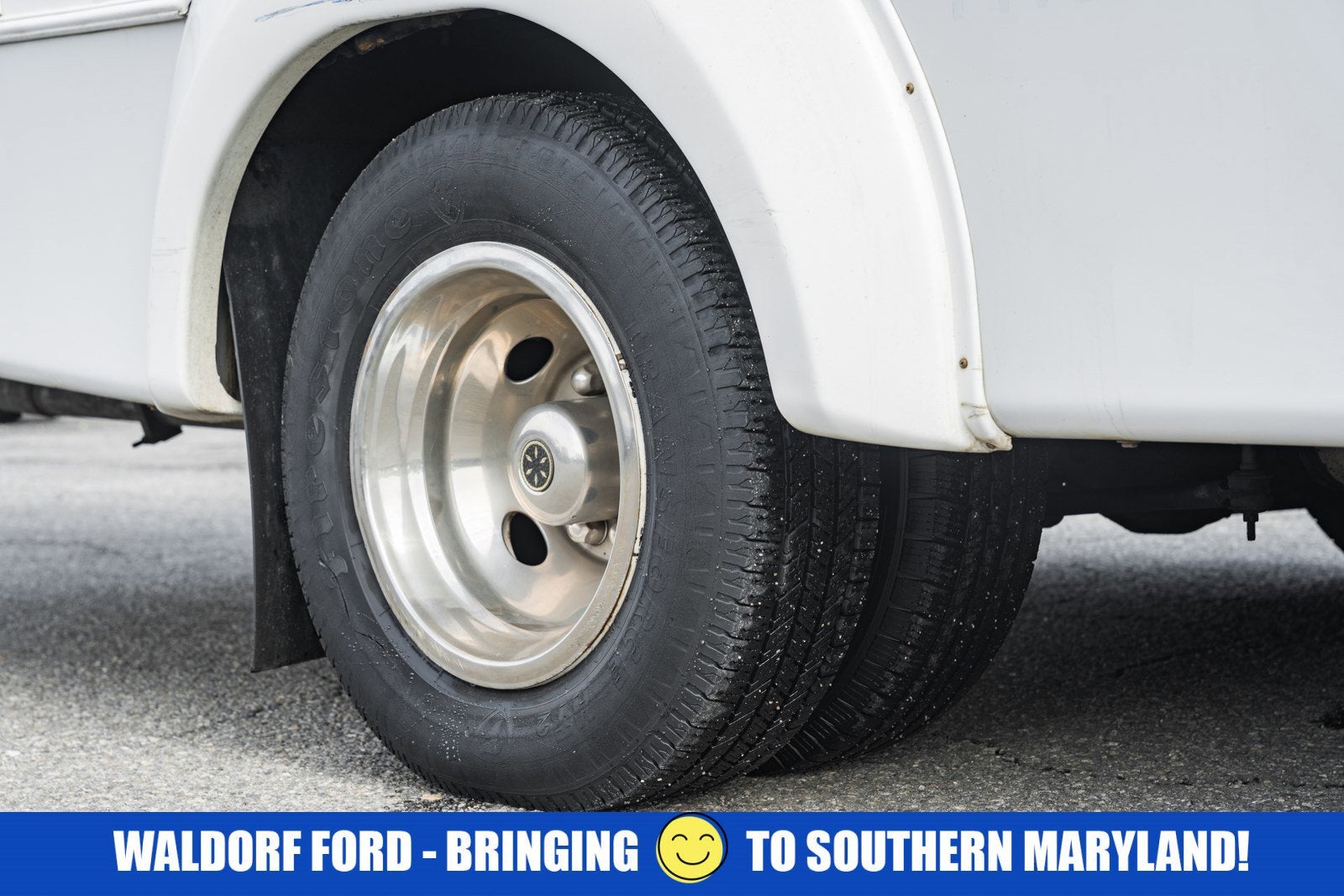 2015 Ford Econoline Commercial Cutaway E-350 Super Duty 138" DRW