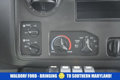 2015 Ford Econoline Commercial Cutaway E-350 Super Duty 138" DRW