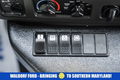 2015 Ford Econoline Commercial Cutaway E-350 Super Duty 138" DRW