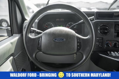 2015 Ford Econoline Commercial Cutaway E-350 Super Duty 138" DRW
